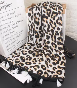 A moda mais Recente Mulheres com Padrão de Leopardo Algodão Lenço de Borla Xales 3Colors 10pcs/lot 5.0