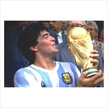 1960-2020 Nostalgia clássico poster retro Diego Maradona foi amplamente considerado como o melhor jogador de futebol do mundo na década de 1980