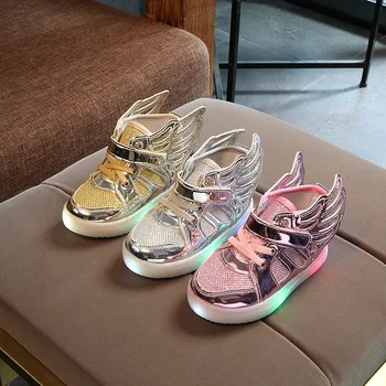 Crianças LED Ligth Sapatos Meninos Botas de Moda Outono Inverno de 2018 Meninas de Moda Respirável Asas Reluzentes Sapatos de Bebê Luminosa Tênis