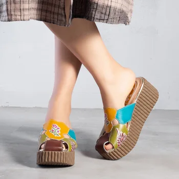 2019 Famoso Mais Novo Feitiço Cores De Couro Genuíno Sandálias Plataforma Sapatos De Mulher Cunhas Chinelos De Quarto Moda Verão Sandálias Sapatos Mulheres