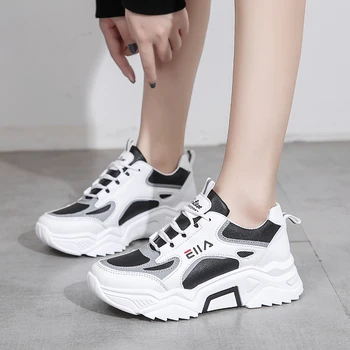 2020 nova Marca de Sapatos de Cunha designers de Moda Tênis branco Mulheres de couro grosso com solado de tênis esportivo sapatos de mulher Zapatillas Mujer