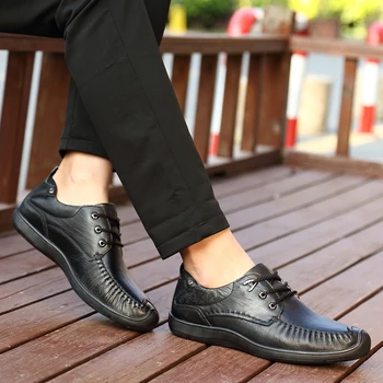 Couro genuíno Sapatos de Mens Respirável, Confortável e Casual laço Resistente de Luxo Homem de Lazer Couro oxfords Para sapatos Masculinos