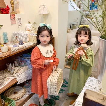 A primavera e o Outono menina de vestido Novo Estilo coreano solta bordado de veado padrão de vestido de princesa bonito para as meninas de manga longa vestido