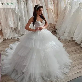 Luxuoso Tule Branco Querida Cintas de Espaguete vestido de Noiva do Assoalho-Comprimento vestido de Casamento Capela Train feitos