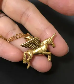 Moda personalidade acessórios Unicórnio criativas Europeias simplicidade Pegasus pingente clavícula cadeia de titânio de aço ouro 18K