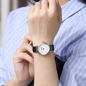 DOM 2018 Moda Verão das Mulheres Relógios de Marca de Luxo Banda de Couro Vestido das Senhoras Quartzo relógio de Pulso Impermeável Caixa de Presente