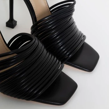 2020 Nova Moda De Verão De Mulheres Sandálias Sapatos De Mulher Cristal Calcanhar De Praia, Chinelos De Quarto Sexy Sandália De Dedo Aberto Dedo Do Pé Quadrado De Banda Estreita Slides