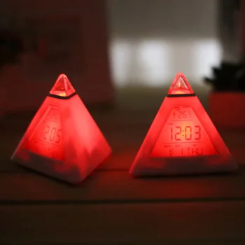 Em Forma de pirâmide Digital Multifunções Cor para alterar DIODO emissor de Luz Mesa de Trabalho de Repetição Triângulo Alarme, Relógio Despertador