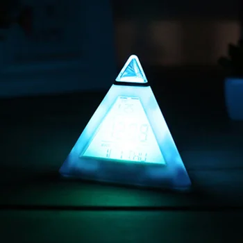 Em Forma de pirâmide Digital Multifunções Cor para alterar DIODO emissor de Luz Mesa de Trabalho de Repetição Triângulo Alarme, Relógio Despertador