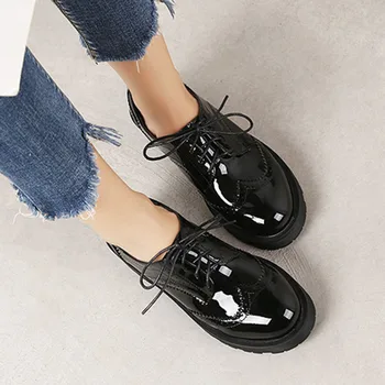 Chique Gótico Patente De Couro Fino Sapatos 2020 Negra Quente Mulheres De Salto Alto Sapatos Vintage Inglaterra Preppy Style Verão Plus Size 34-40