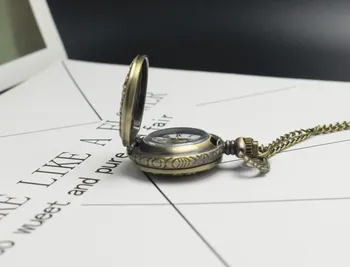 Tema da Escola de Hufflepuff Bolso Relógios de Quartzo Gravar o Relógio de Bolso de cadeias de colar pendente Homens reloj de bolsillo