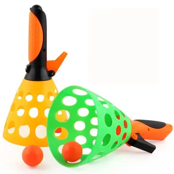 Um par de Ejeção De Ténis de Mesa Lançamento E a Bola de Brinquedo Perfeito Para Crianças ao ar livre