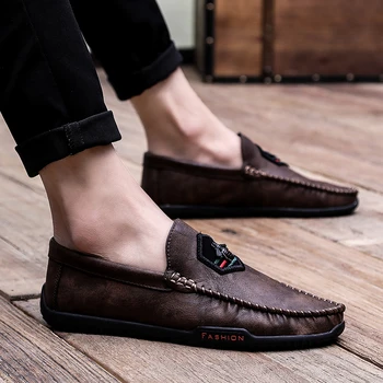 2020 Nova Mens Sapatos Casuais Sapatos De Couro De Crocodilo Britânico Masculino Lazer Sapatos Respirável Homens Sapatos Mocassins De Negócios